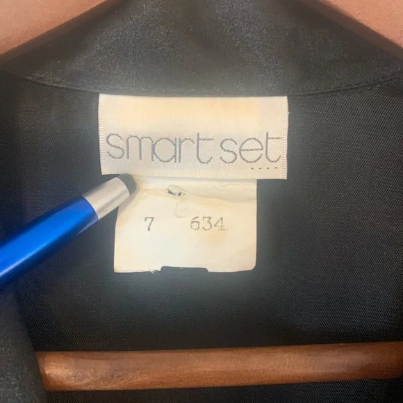 Vintage 80s/90s black puffy sleeve princess dress - Picture 3 of 5